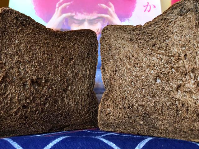 一枚ずつ違う深い味わい、カカオの香りが口中に広がる